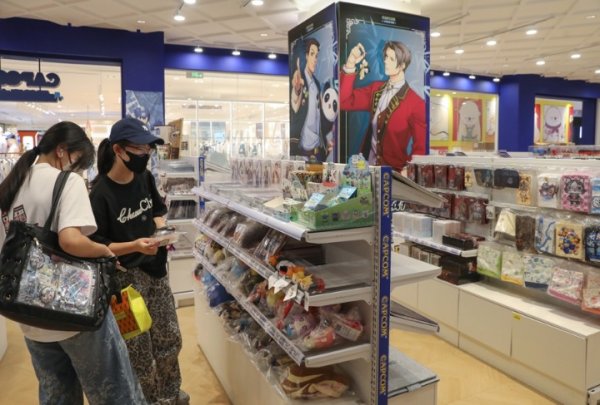 锦鲤配资 申观察｜南京路，走向“二次元”的繁花之路
